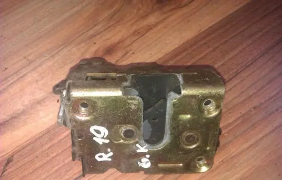 Renault 19 Rear door lock