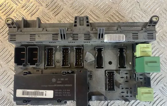 BMW X5 E53 Fuse module 8384527 8380407