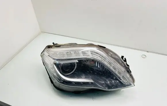Mercedes-Benz GLK (X204) Headlight/headlamp A2048201639