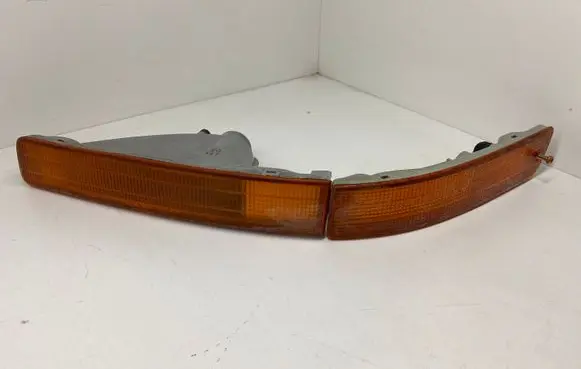 Lexus LS 400 Front indicator light