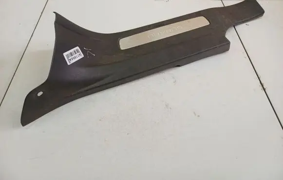 Subaru B9 Tribeca Rear sill trim cover 94061XA