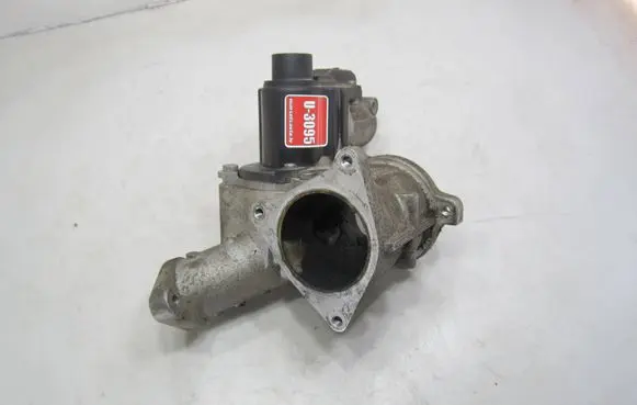 Volkswagen Golf V EGR valve 03G131501N 03G129637A