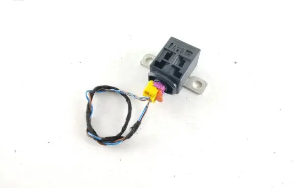 Audi A5 Sportback 8TA Ignition-blocking relay 4F0915519