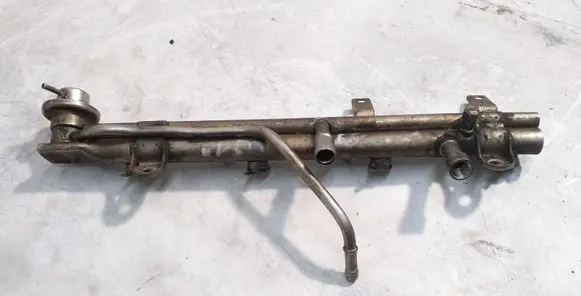BMW 3 E46 Fuel main line pipe 1435910