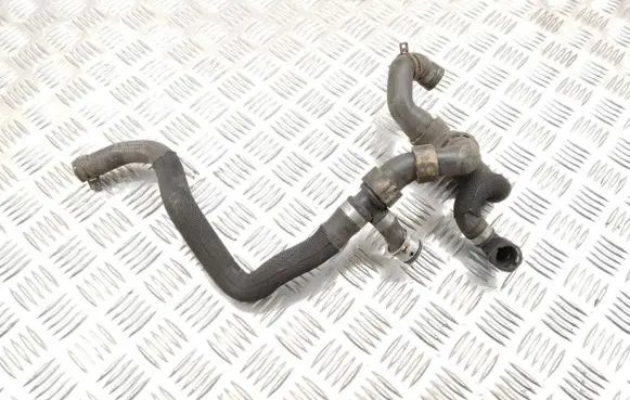 Mercedes-Benz CLS C218 AMG Engine coolant pipe/hose A2185010782