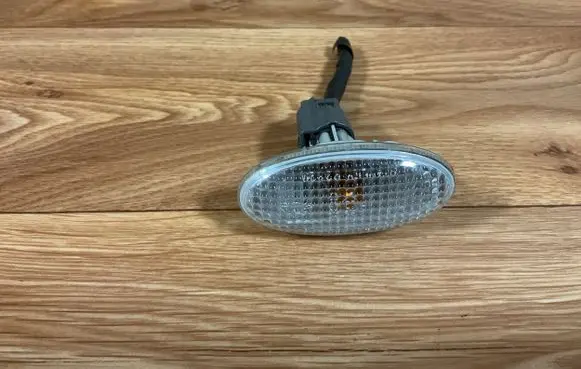 Mazda 3 I Front fender indicator light P2829