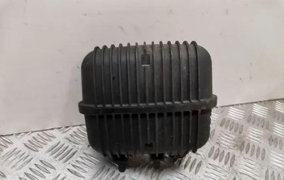 Audi A4 S4 B6 8E 8H Vacuum air tank 8E0129955