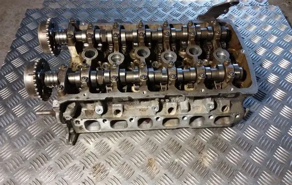 Volkswagen Phaeton Engine head 07C103373F