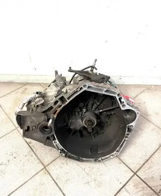 Nissan Pulsar Manual 5 speed gearbox TL4138