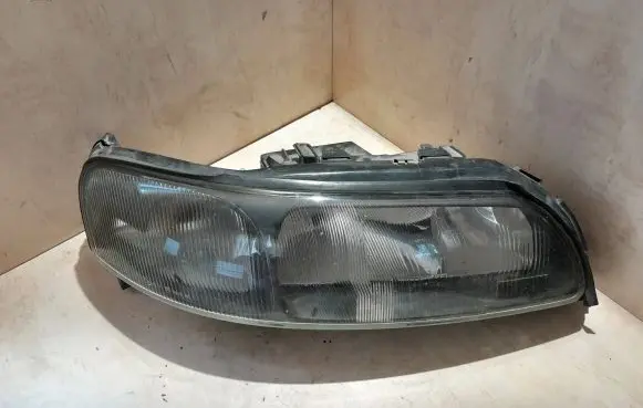 Volvo V70 Headlight/headlamp 8693552 89007902
