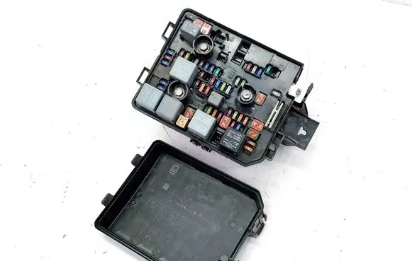 Buick Encore I Fuse module 42397194 A0000233 30959L
