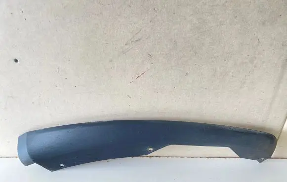 Front bumper lip