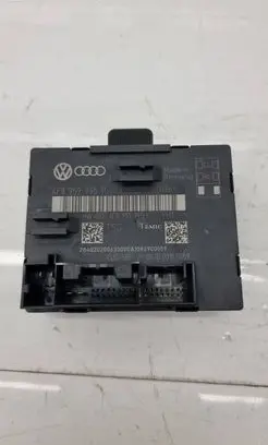 Audi Q7 4L Door control unit/module 4F0959795