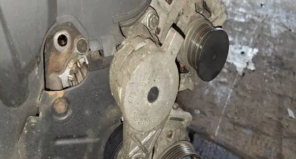 Audi A3 S3 8P Generator/alternator belt tensioner 03G903315A
