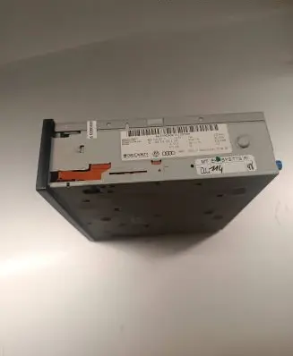 Navigation unit CD/DVD player