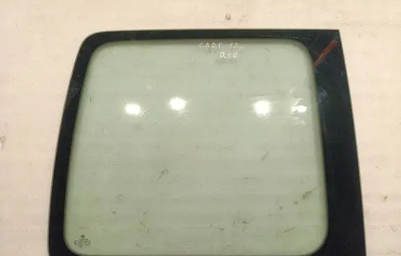 Volkswagen Caddy Rear side window DOT682M3232AS2 43R001583 E000231