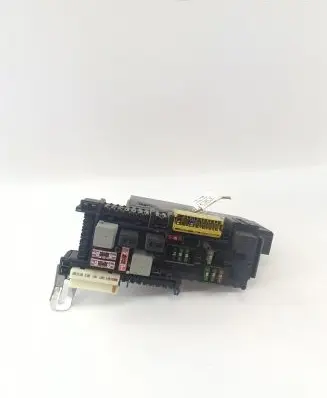 Mercedes-Benz C W204 Fuse box set A2049006301 A2045458732