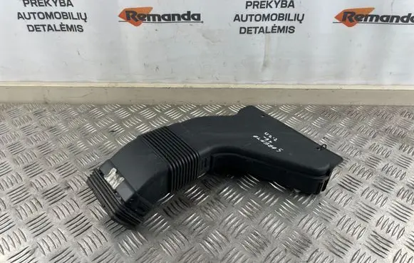 KIA Sorento Air intake duct part 28210C5300