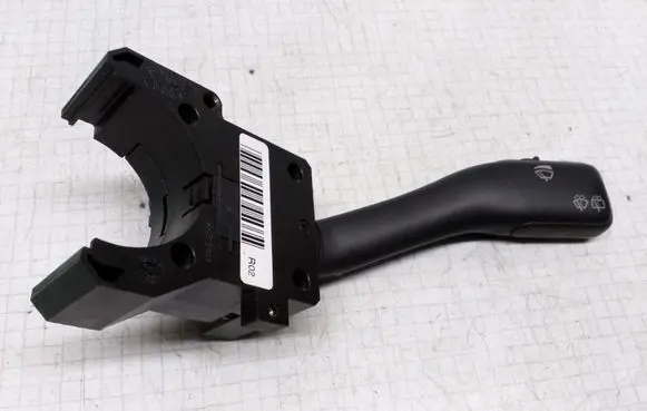 Volkswagen Golf IV Wiper control stalk 4B0953503F CZK0301202012