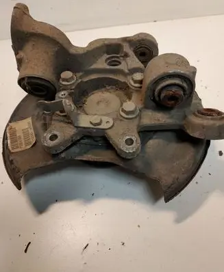 Volvo V70 Rear wheel hub T212683 P30647069