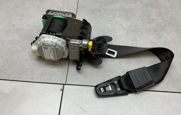 Audi A7 S7 4G Front seatbelt 4G8857705B