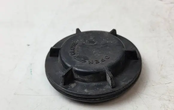 Headlight/headlamp dust cover