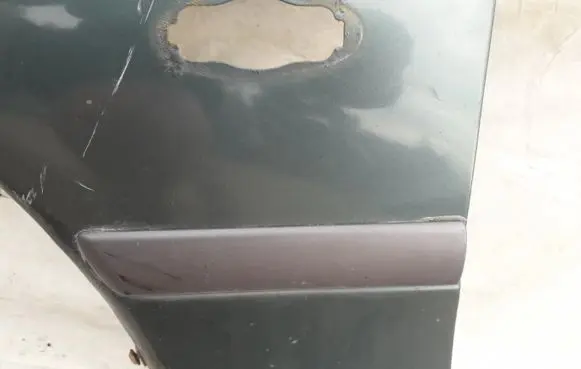 Mazda 626 Fender trim (molding)