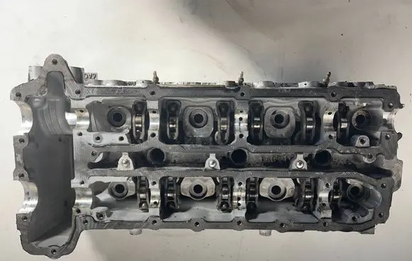 Mercedes-Benz Sprinter W906 Engine head r642016