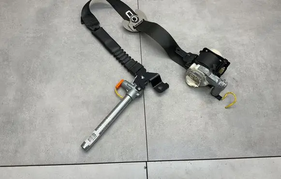 KIA Sportage Front seatbelt 888203U200ED