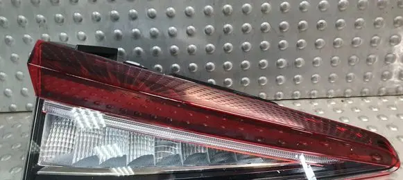 Skoda Enyaq iV Tailgate rear/tail lights S26372445 5LG945307B