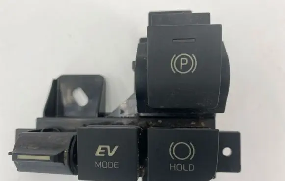 Toyota Sienna XL40 IV Other switches/knobs/shifts 75P311