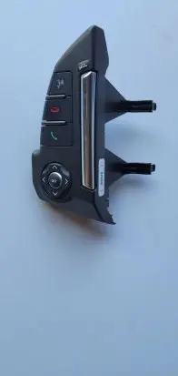 Steering wheel buttons/switches