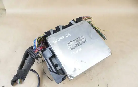 Mercedes-Benz E W210 Engine control unit/module A0255458632 26RT5075 0261206053