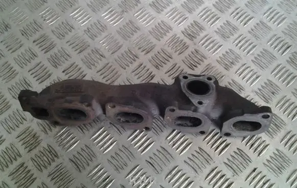 Opel Insignia A Exhaust manifold 55565935 428702815