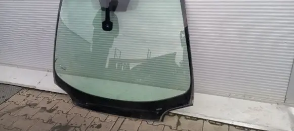 Peugeot 407 Front windscreen/windshield window 