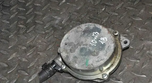 Audi A6 S6 C6 4F Vacuum pump 057145100AE