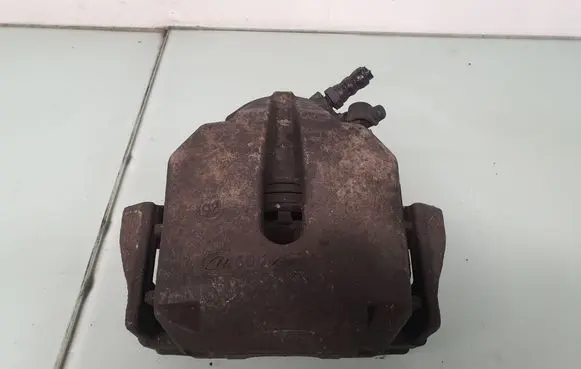 BMW 5 E39 Front brake caliper 1163386 34111163386