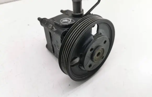 Volvo XC60 Power steering pump