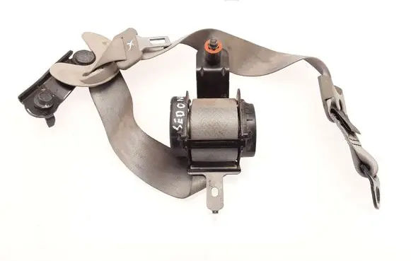 KIA Carnival Rear seatbelt 898104D130
