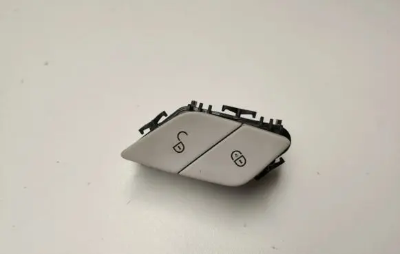 Mercedes-Benz C W205 Central locking switch button A2059055151