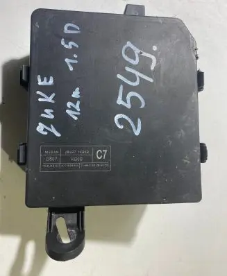 Nissan Juke I F15 Fuse module 284B71KB0B 8771026394 5S0JK01C7