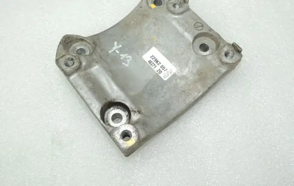 Honda FR-V A/C compressor mount bracket 38930RBDE00