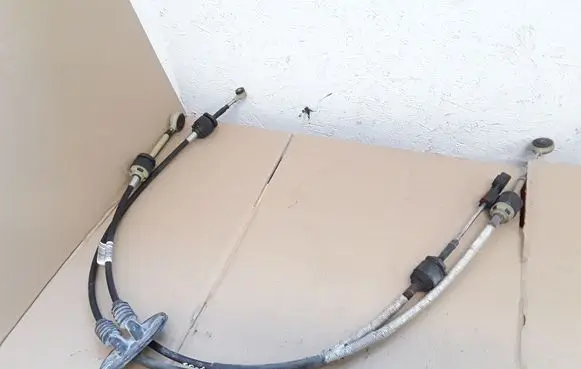 Ford Focus Gear shift cable linkage BV6R7E395GC EZQBA
