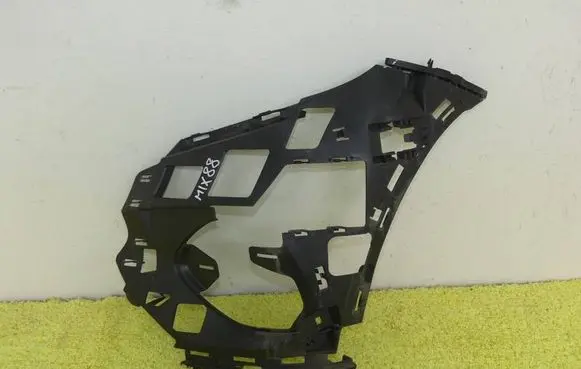 Front bumper mounting bracket