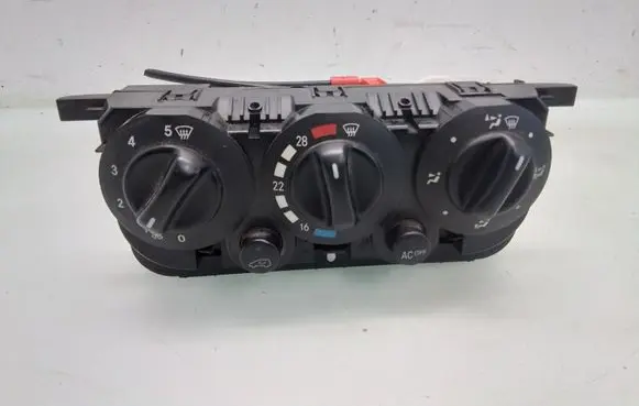 Mercedes-Benz A W168 Climate control unit 1688302285