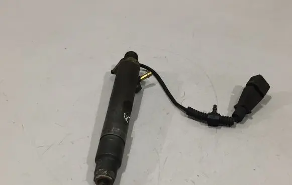 Audi A3 S3 8L Fuel injector 038130202B 0432193593