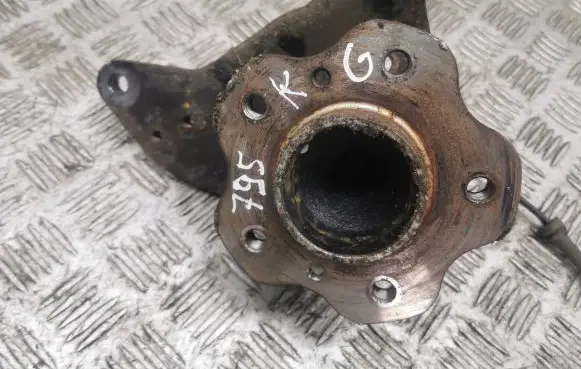 Nissan Qashqai Rear wheel hub