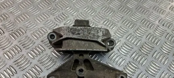 Citroen C3 Engine mount bracket 9637944280