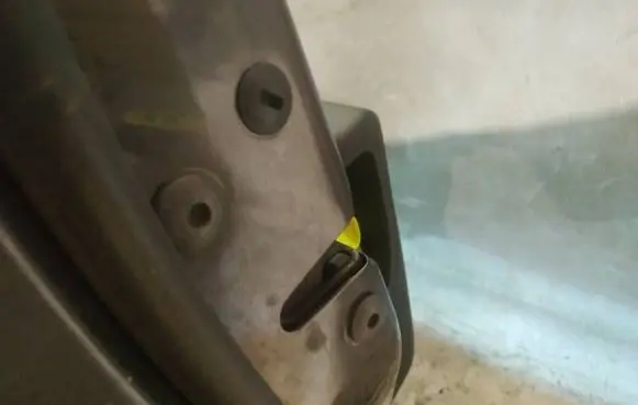 Volkswagen PASSAT B6 Front door lock