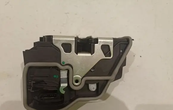 BMW Z4 E85 E86 Front door lock 2001ZC5F